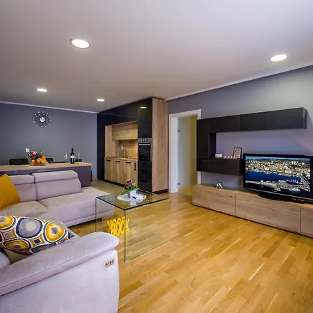 Apartment Elena