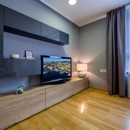 Apartment Elena *