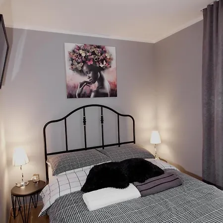 Elena Apartment *