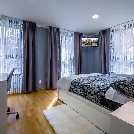 Elena Apartment