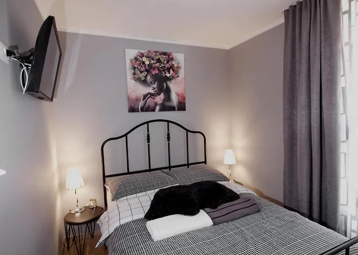 Elena Apartman *