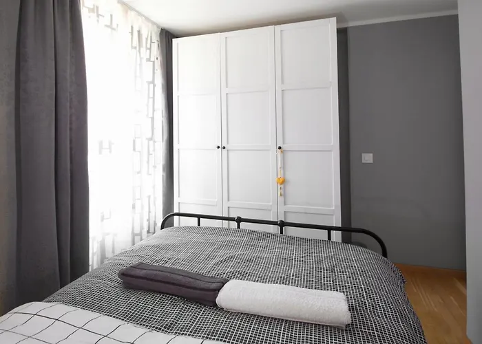 Elena Apartman *